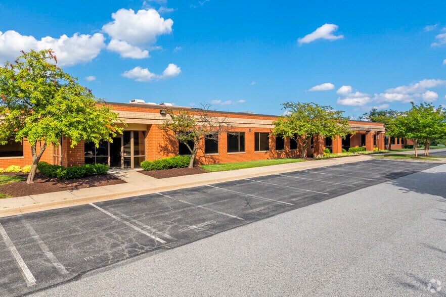 14750 Sweitzer Ln, Laurel, MD à vendre - Photo du bâtiment - Image 3 de 9