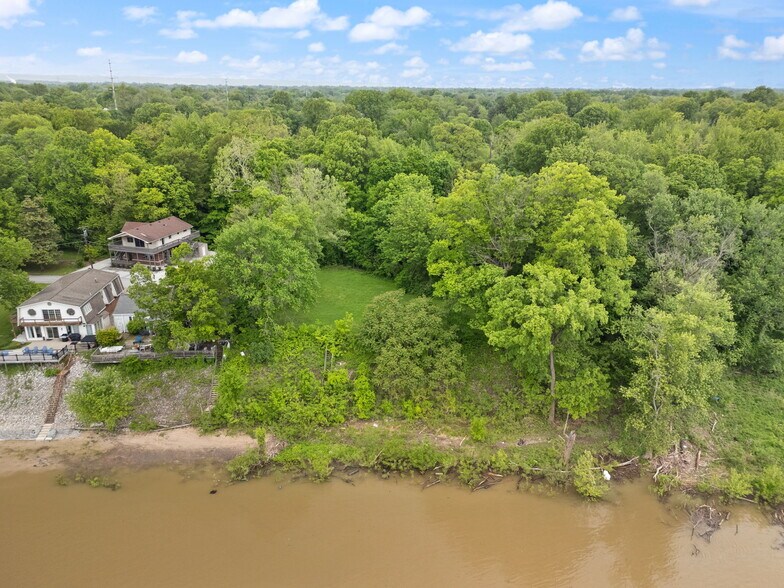 2000 Utica Pike, Jeffersonville, IN à vendre - Aérien - Image 2 de 38