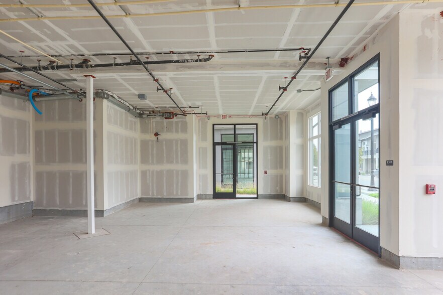 Aptos Village Retail/Office Condos portefeuille de 8 propriétés à vendre sur LoopNet.ca - Numérisation 3D de Matterport - Image 3 de 32
