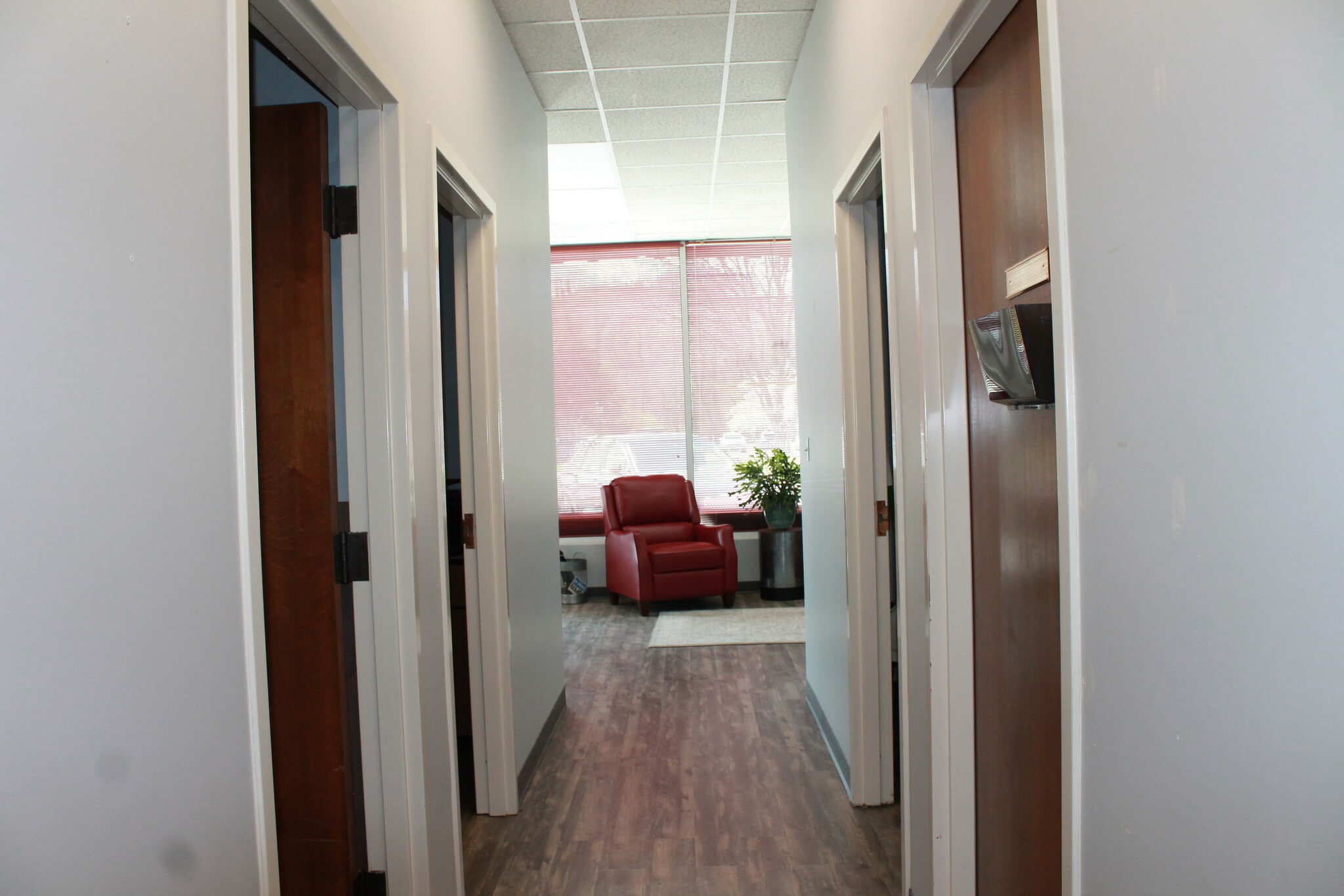 102-108 E Main St, Kingsport, TN à louer Photo intérieure- Image 1 de 11