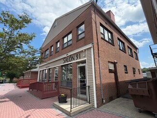 Plus de détails pour 93 Market Sq, Newington, CT - Bureau à vendre