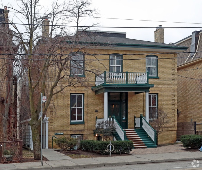 185 Carlton St, Toronto, ON for sale - Building Photo - Image 2 of 2