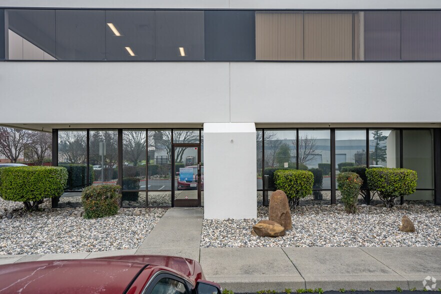 877 Cotting Ct, Vacaville, CA for sale - Building Photo - Image 2 of 3