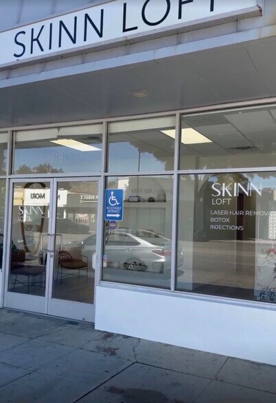 1518-1520 W Magnolia Blvd, Burbank, CA à louer - Photo du bâtiment - Image 1 de 6