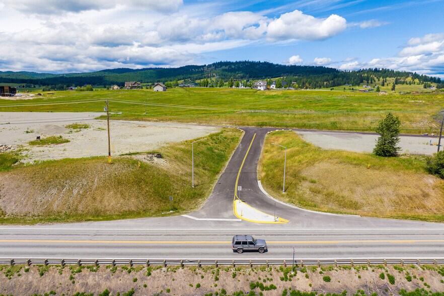 2621 U.S. 2 W hwy, Kalispell, MT à vendre - Photo du bâtiment - Image 3 de 19