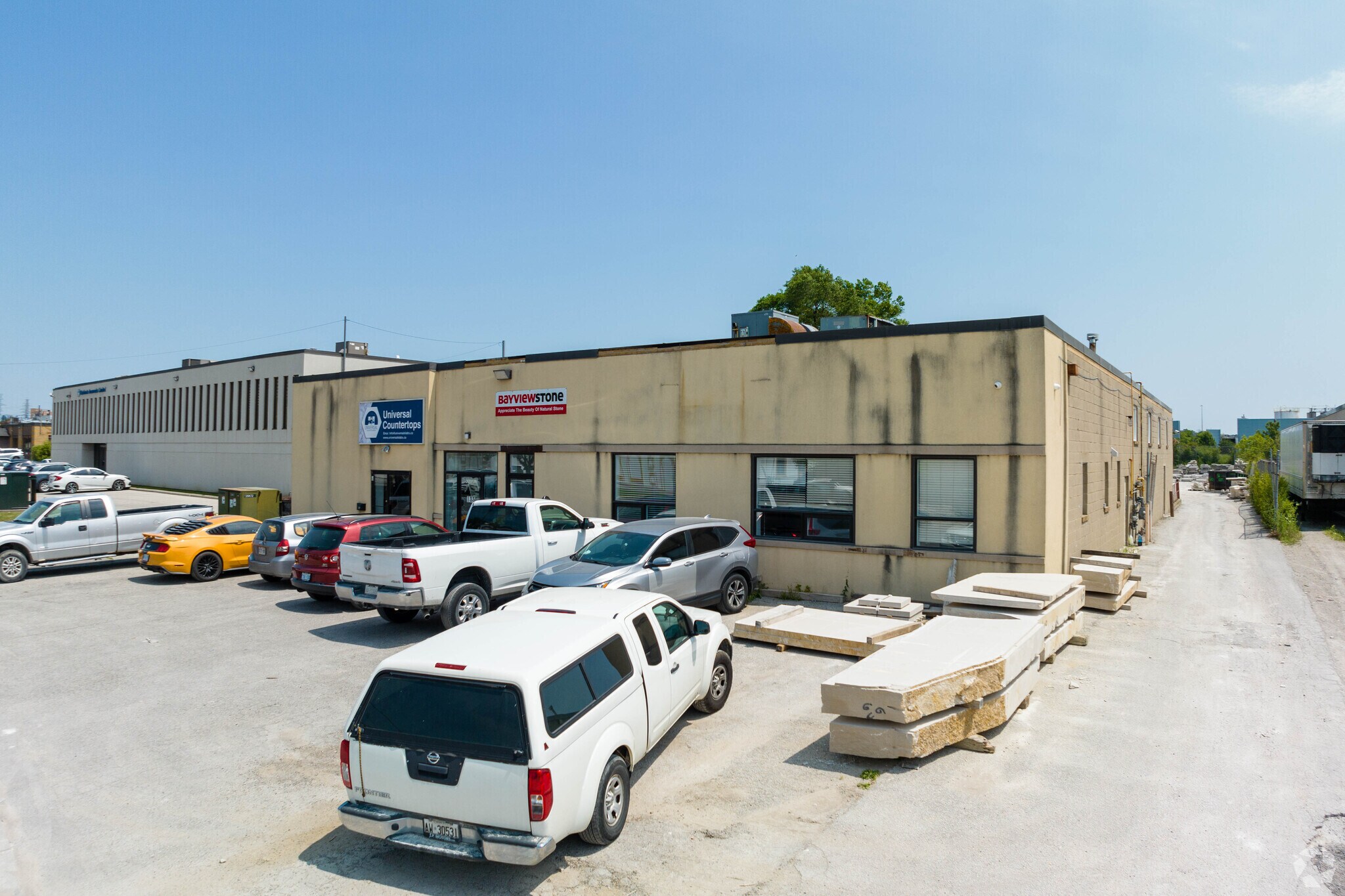 133 Rivalda Rd, Toronto, ON à vendre Photo principale- Image 1 de 1