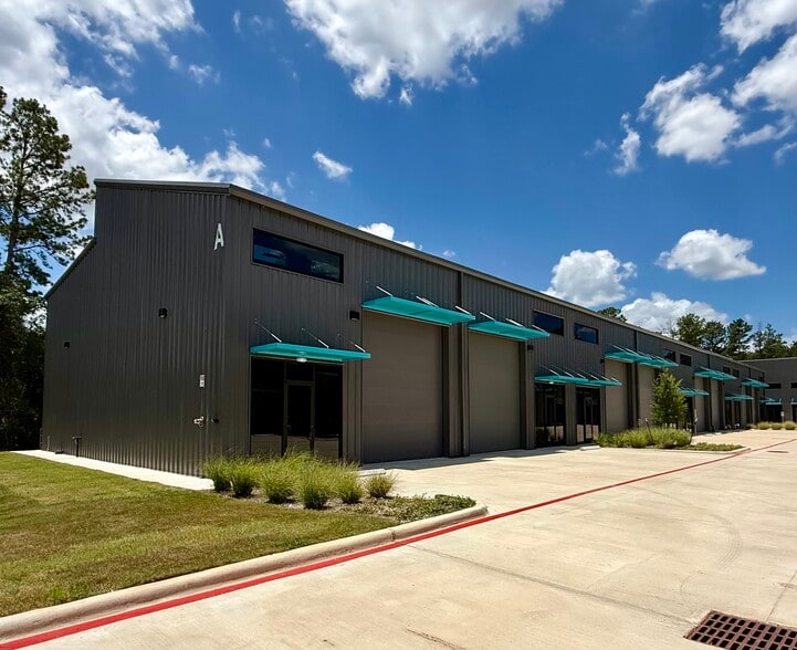 2007 Airport Rd, Conroe, TX for lease - Building Photo - Image 2 of 17