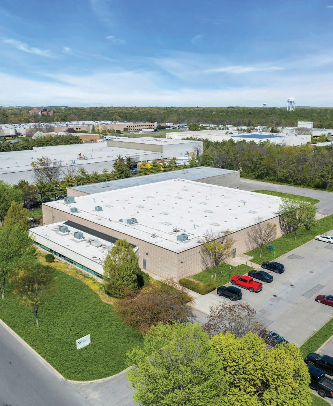 171 Rodeo Dr, Edgewood, NY for sale Building Photo- Image 1 of 17