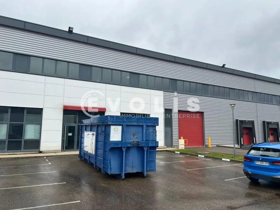 Office in Meyzieu for lease Building Photo- Image 1 of 20