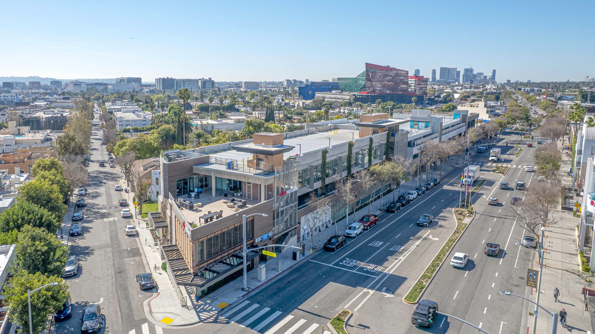 8550-8594 Santa Monica Blvd, West Hollywood, CA à louer Photo principale- Image 1 de 10