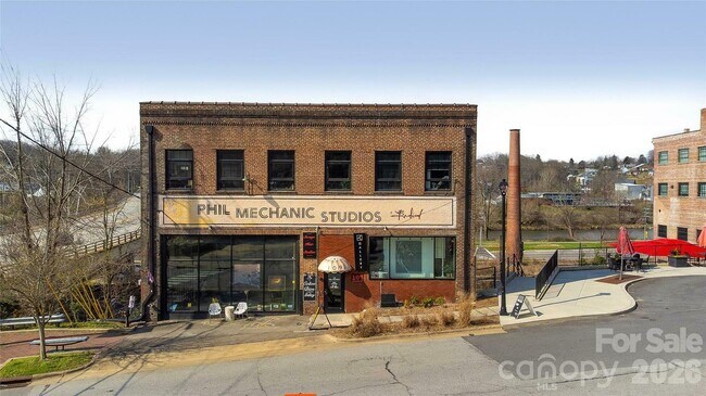 More details for 109 Roberts St, Asheville, NC - Retail for Sale