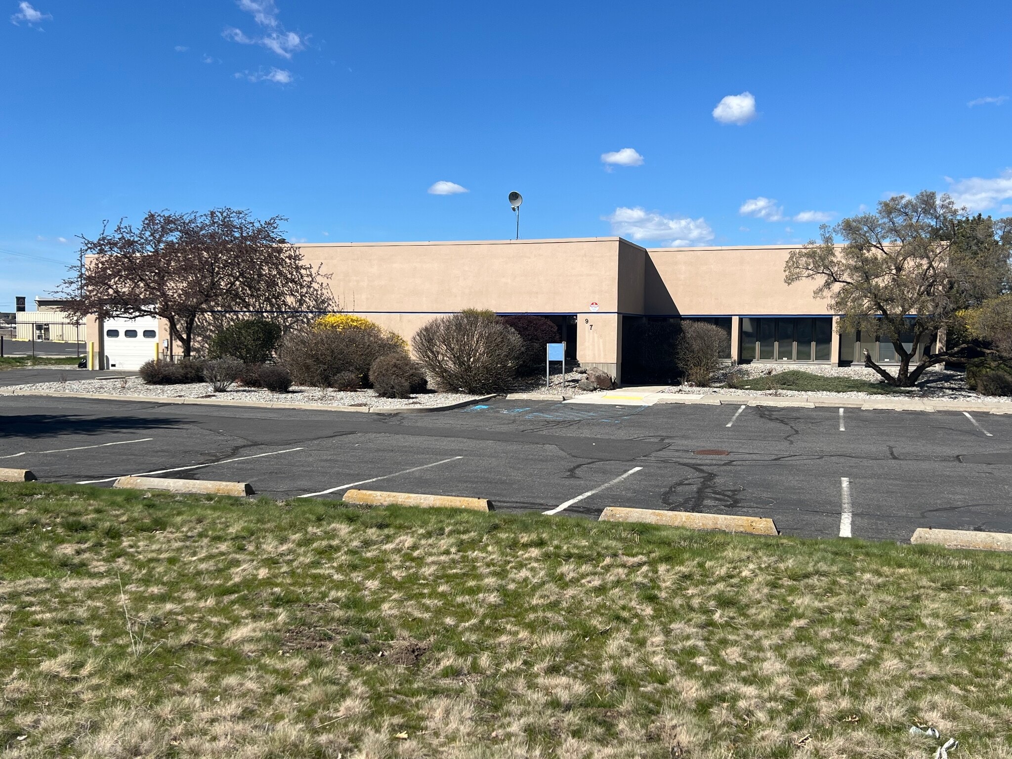 9718 W Flight Dr, Spokane, WA for lease Building Photo- Image 1 of 2