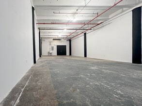 538 Johnson Ave, Brooklyn, NY for lease Interior Photo- Image 2 of 3