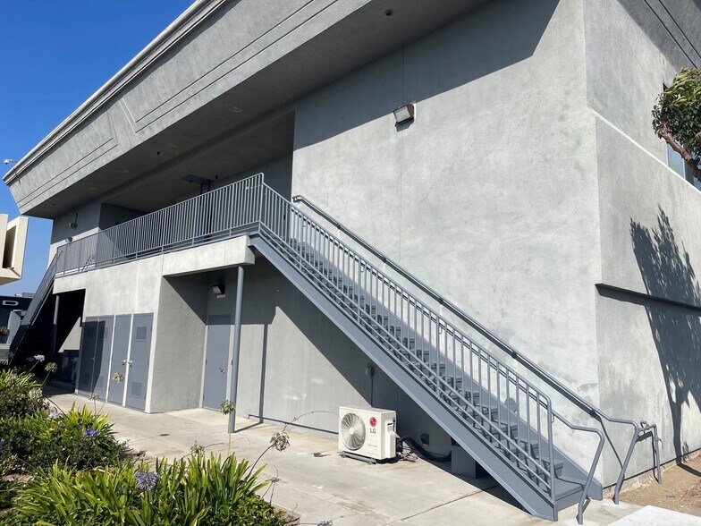 22719 Hawthorne Blvd, Torrance, CA à louer - Photo du bâtiment - Image 2 de 6