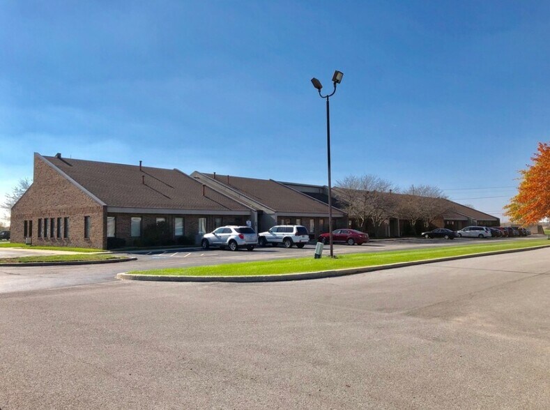 8949-8979 Broadway, Merrillville, IN for lease - Building Photo - Image 2 of 7