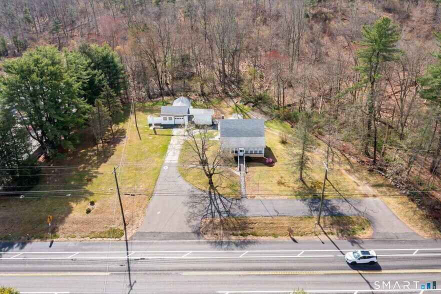 203 Willimantic Rd, Chaplin, CT à vendre - Photo du bâtiment - Image 3 de 39