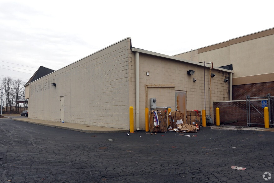 4005 Madison Ave, Indianapolis, IN for lease - Building Photo - Image 3 of 10