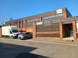 Plus de détails pour Suttons Business Park, Reading - Industriel à louer
