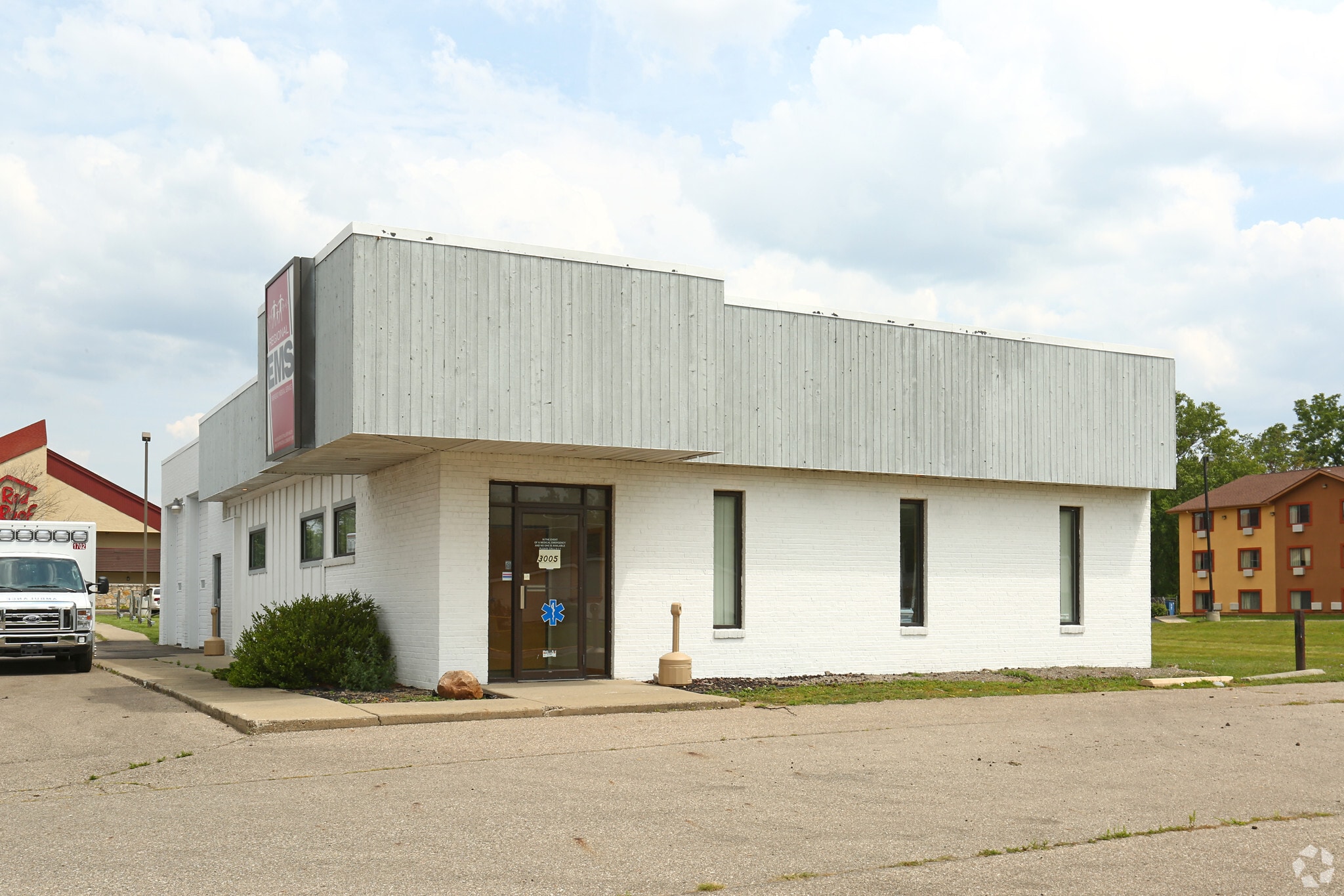 3005 Claude Ave, Flint, MI for lease Primary Photo- Image 1 of 5