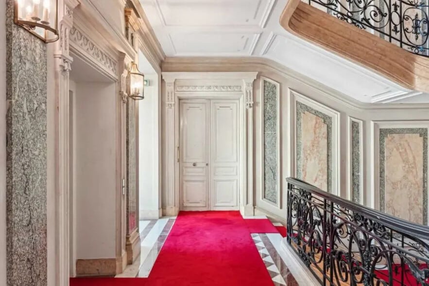 10-12 Avenue De Messine, Paris for lease - Building Photo - Image 3 of 13