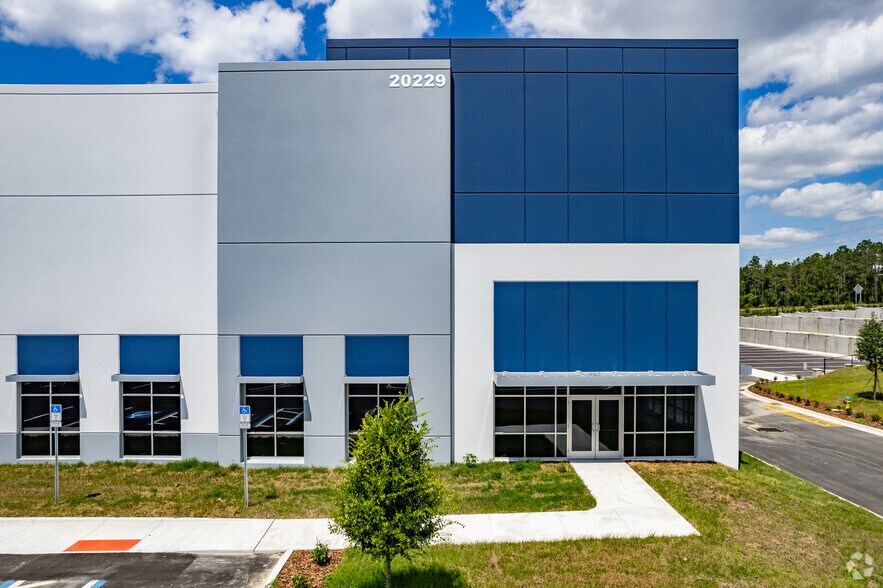 20229 O’Brien Rd, Groveland, FL à vendre - Photo du bâtiment - Image 3 de 6