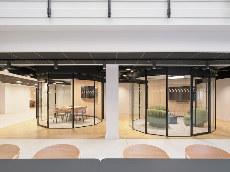 80-82 Silverthorne Rd, Londres à louer - Photo intérieure - Image 2 de 25