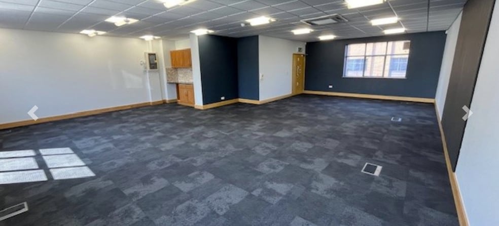 Pride Point Dr, Derby for lease - Interior Photo - Image 3 of 4