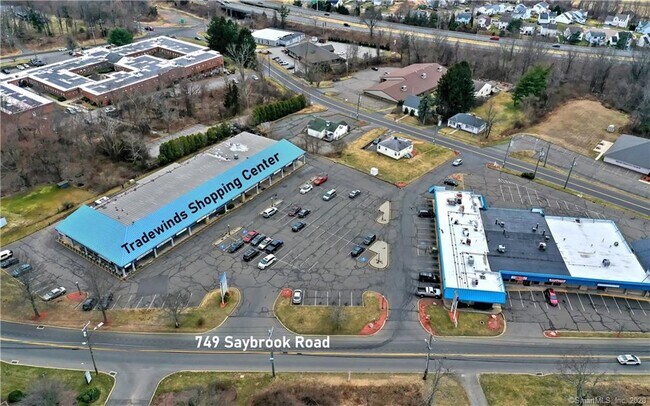 Plus de détails pour 749 Saybrook Rd, Middletown, CT - Commerce de détail à louer