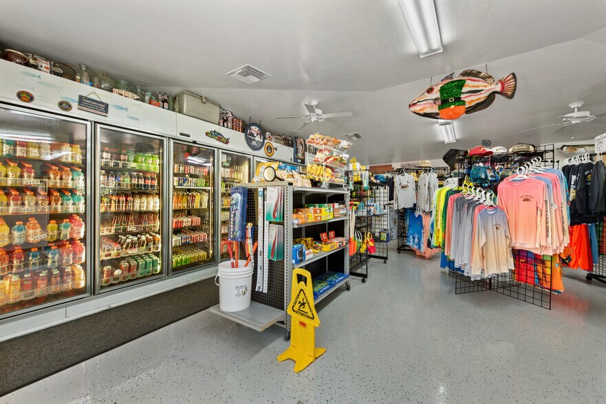 2052 Danford St, Naples, FL à vendre - Photo intérieure - Image 3 de 10