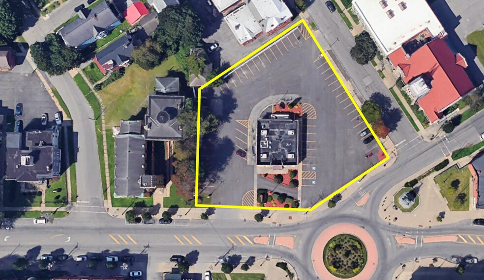 1300 Genesee St, Utica, NY à louer - Photo du bâtiment - Image 2 de 2