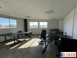 Plus de détails pour Zone Avon, Gardanne - Bureau à louer