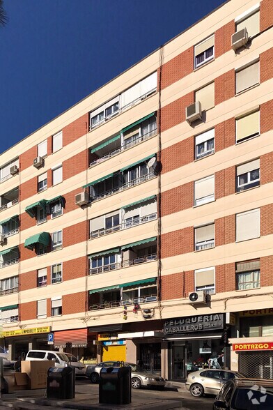 Calle Jabonería, 45, Alcorcón, Madrid à vendre - Photo du bâtiment - Image 2 de 2