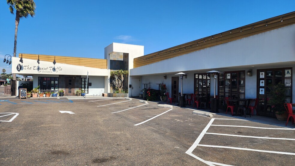 2810-2832 Canon St, San Diego, CA à louer - Photo du bâtiment - Image 2 de 17
