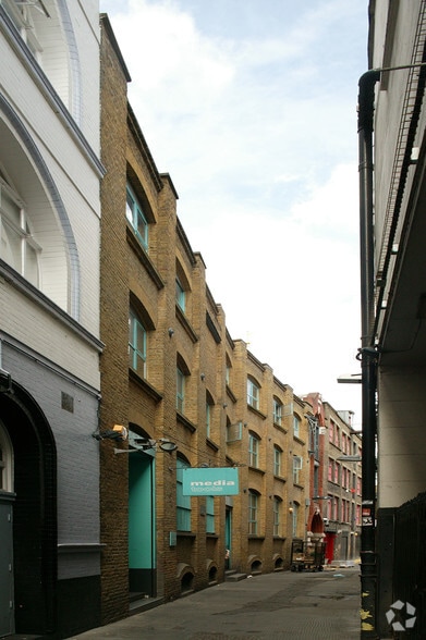 12 Flitcroft St, London for lease - Building Photo - Image 2 of 11