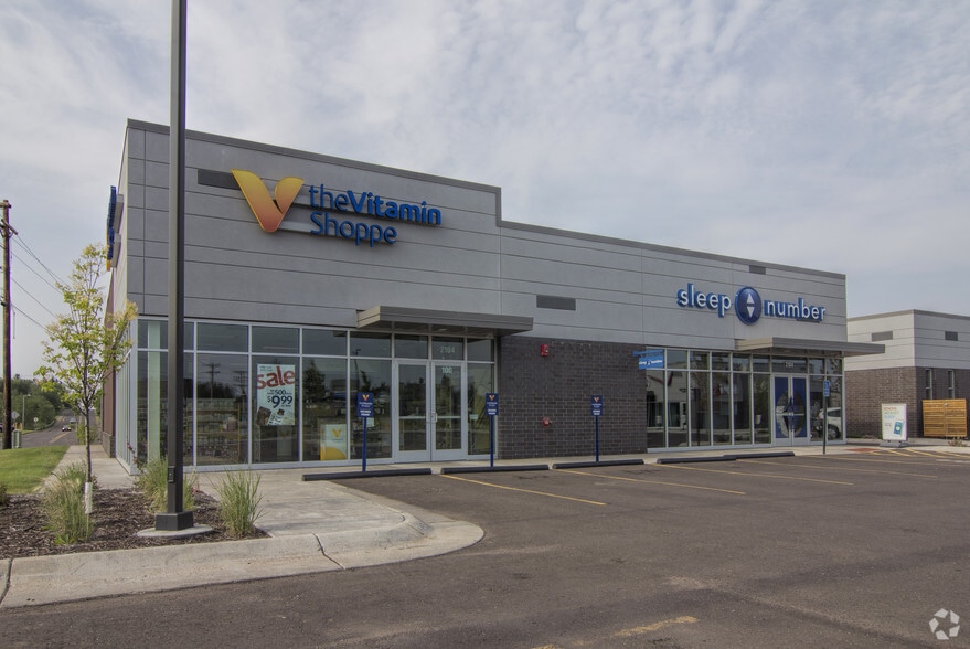 2104 Maple Grove Rd, Duluth, MN for lease - Building Photo - Image 2 of 2
