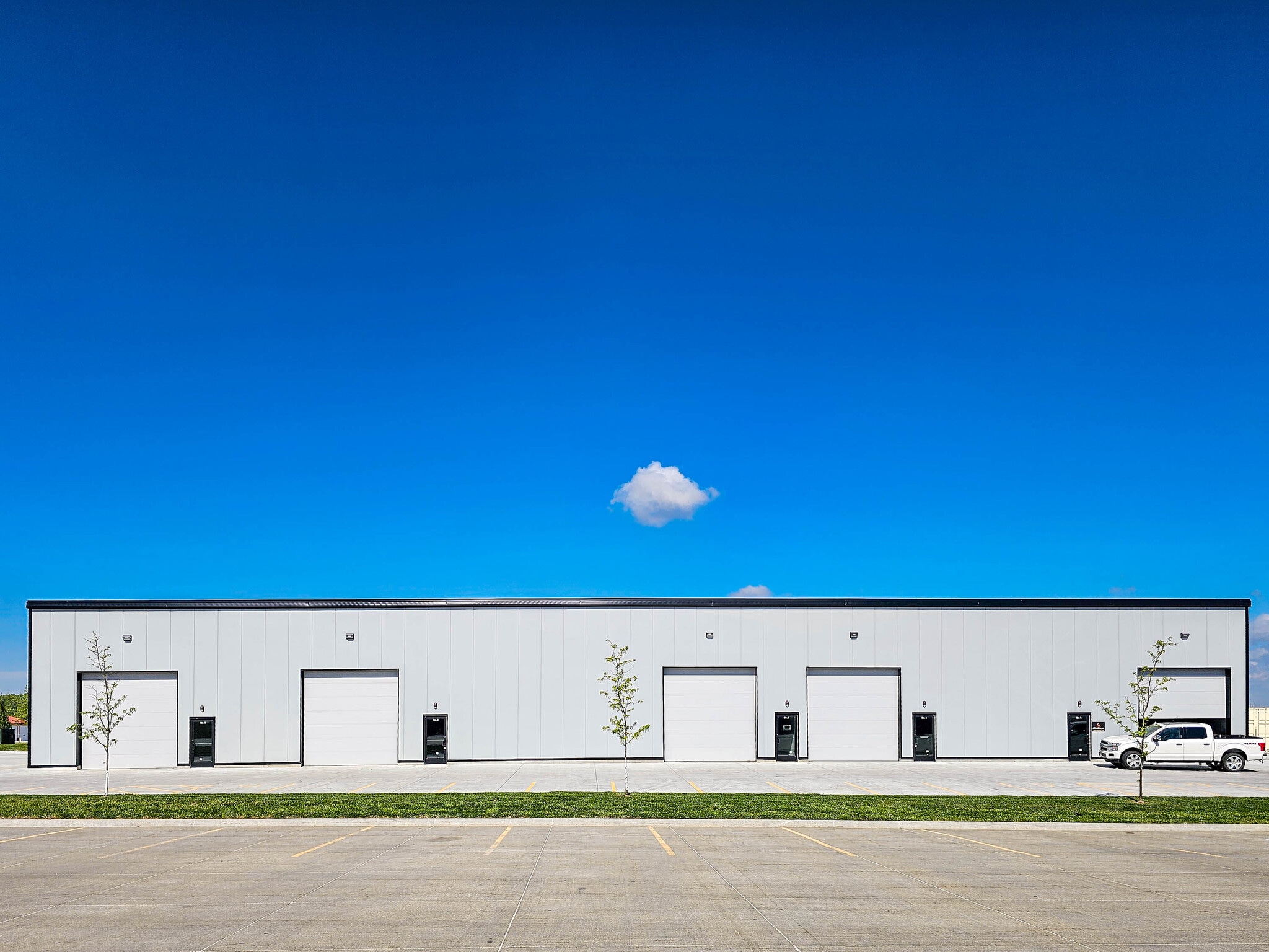 20070 Hampton Dr, Gretna, NE for lease Primary Photo- Image 1 of 8