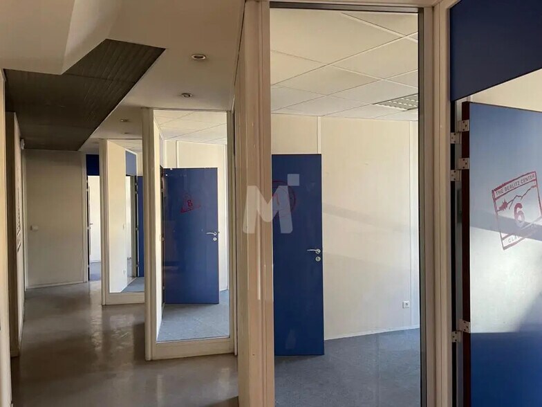 Bureau dans Évry-Courcouronnes à vendre - Photo intérieure - Image 3 de 4