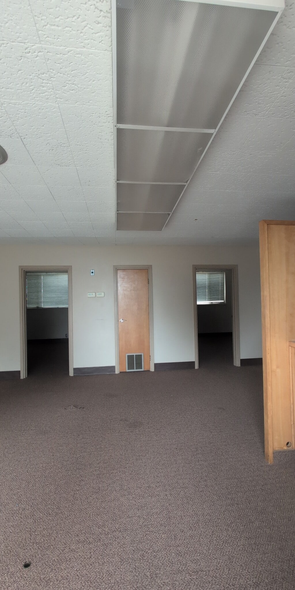 145 N N St, Tulare, CA à louer Photo intérieure- Image 1 de 13