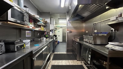 147 Heaton Moor Rd, Stockport for lease Interior Photo- Image 2 of 6