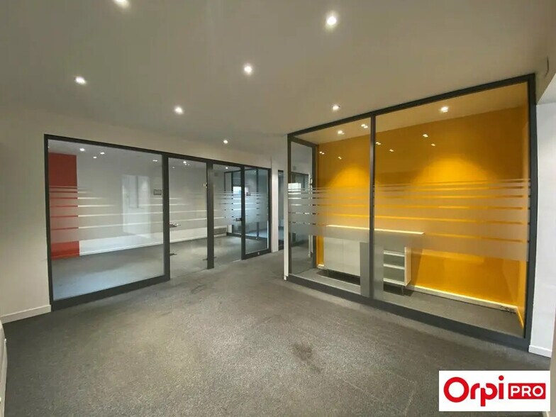 Retail in Savigny-sur-Orge for sale - Interior Photo - Image 1 of 7