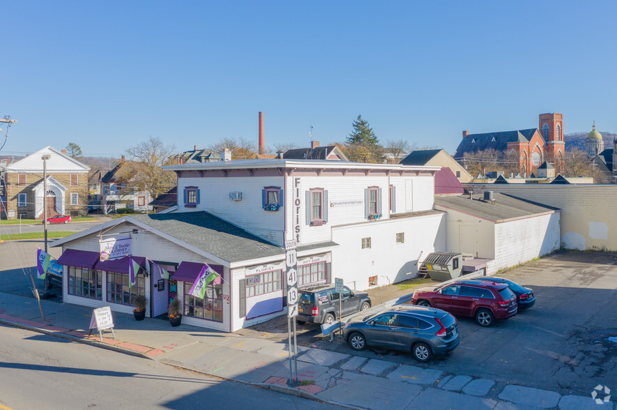 31-33 Clinton Ave, Cortland, NY à vendre - Photo principale - Image 1 de 1