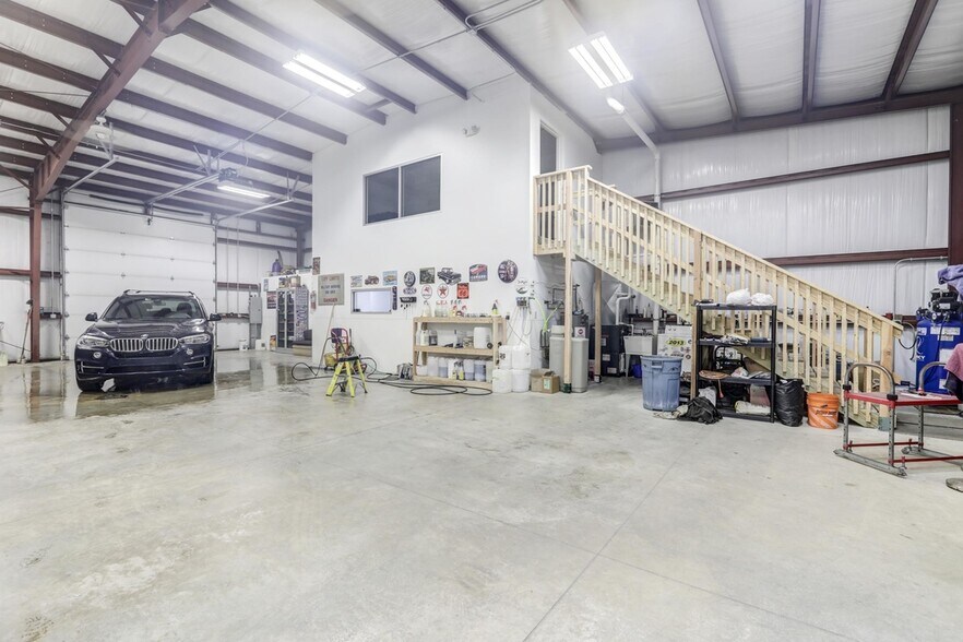 3612 W Bloomington Rd, Champaign, IL à vendre - Photo du bâtiment - Image 3 de 38