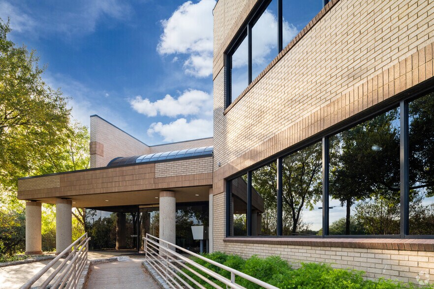 3001 Bee Caves Rd, Austin, TX à louer - Photo du bâtiment - Image 1 de 35