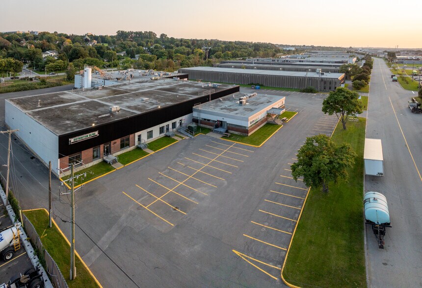2383-2393 Av Watt, Québec, QC à louer - Photo du bâtiment - Image 2 de 6