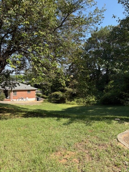 2812 Sylvan Rd, Atlanta, GA for sale - Building Photo - Image 2 of 4