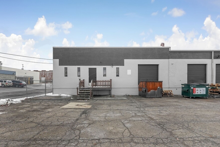 1150-1180 Corrugated Way, Columbus, OH for lease - Building Photo - Image 2 of 18