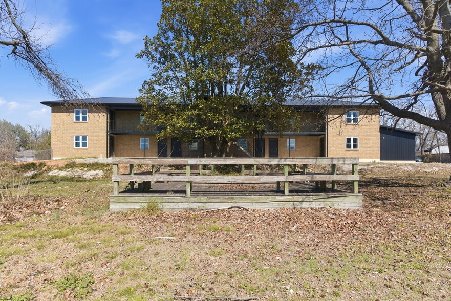 301 Mount Vernon Blvd, Mount Vernon, MO for sale - Building Photo - Image 2 of 52