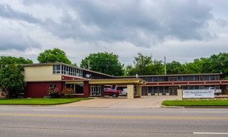 More details for 1710 Main St, Winfield, KS - Hospitality for Sale