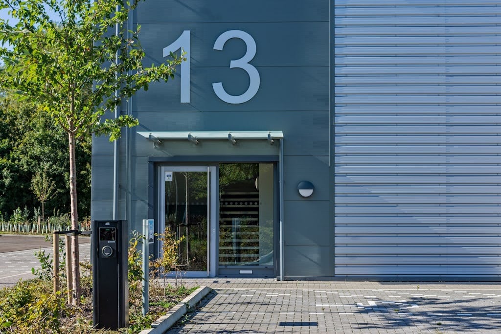 College Rd, Aylesbury à louer Photo du bâtiment- Image 1 de 17