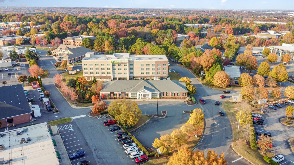 1201 Carolina Pl, Fort Mill, SC à vendre - Photo du bâtiment - Image 2 de 33